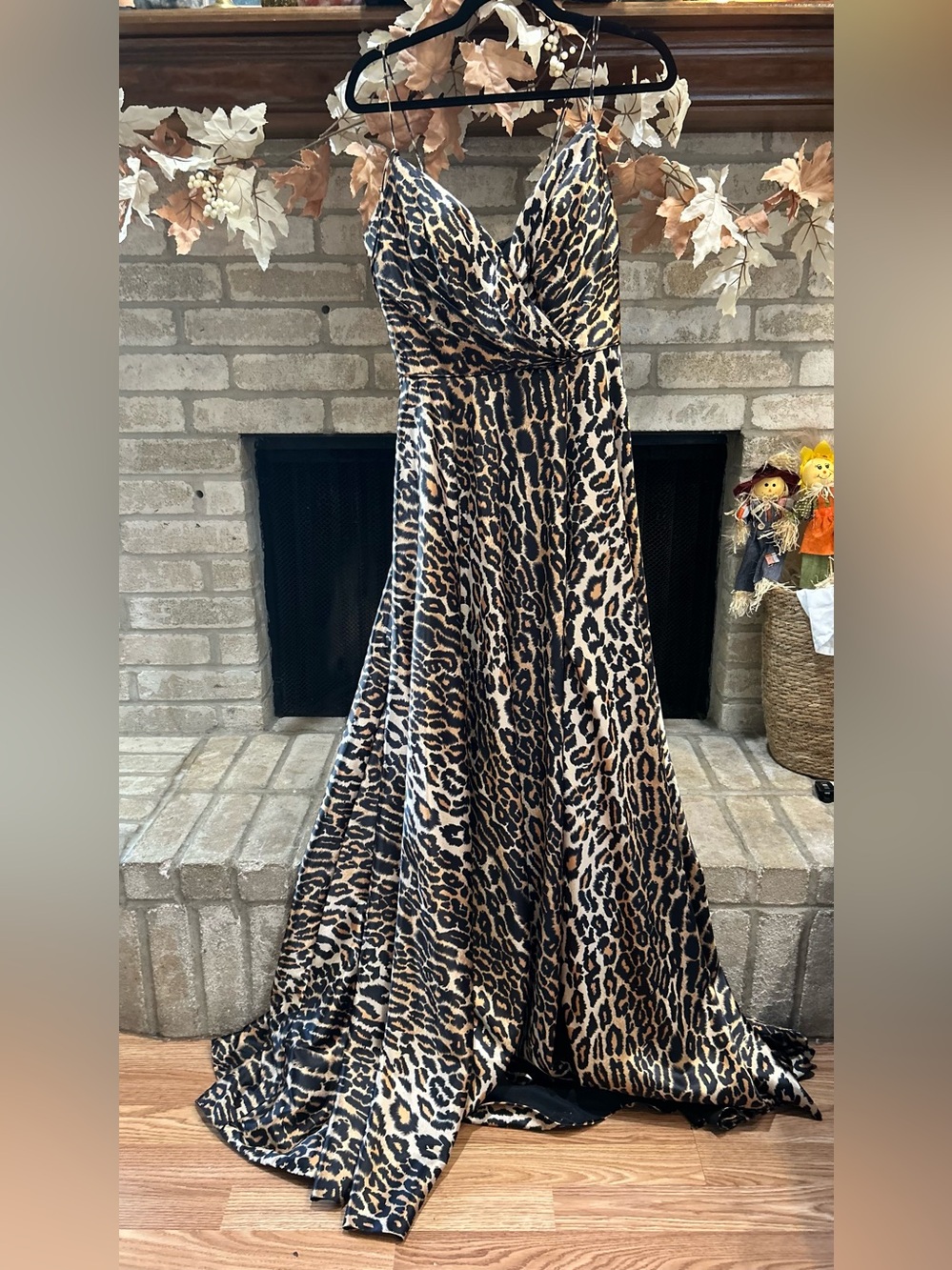 Leopard Print V-Neck Maxi Dress - Animal Print EUC